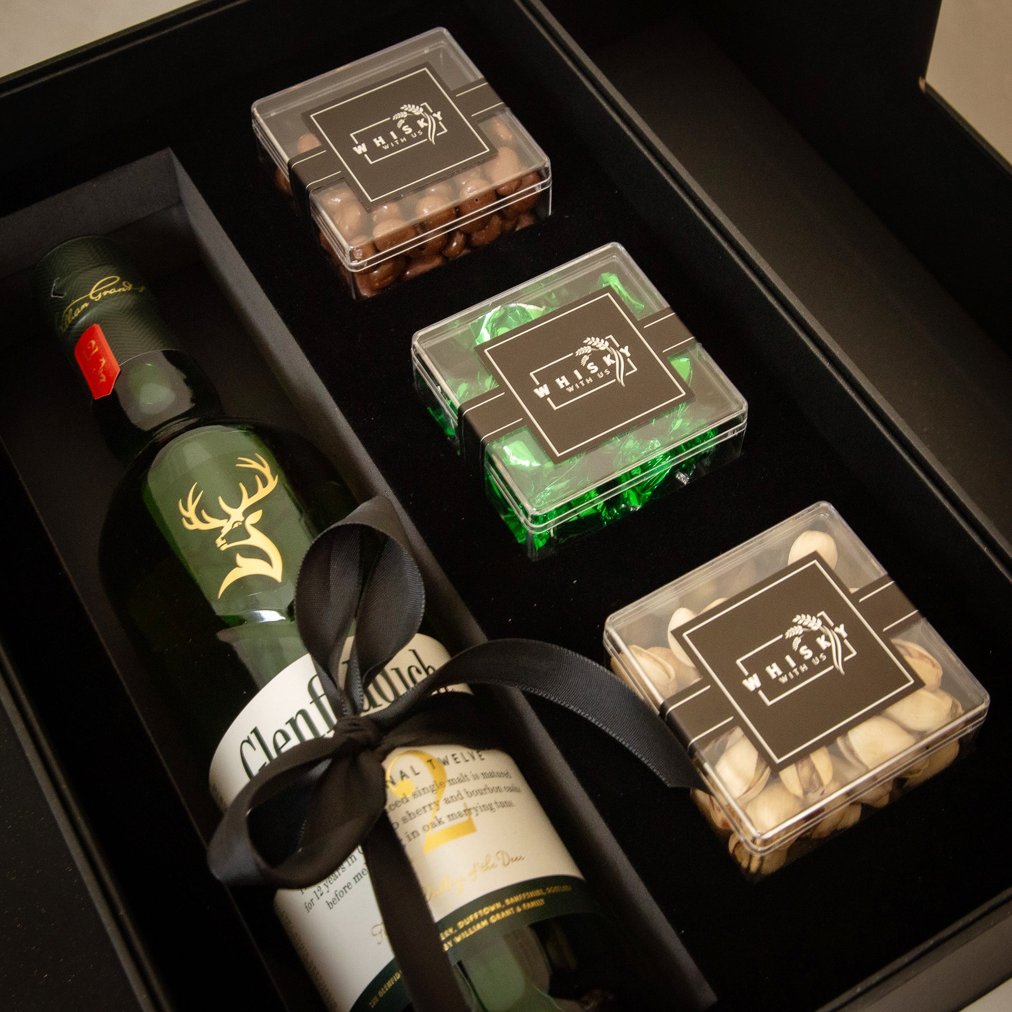 Whisky Hamper Gift Box Glenfiddich 12 Whisky with Paired Treats
