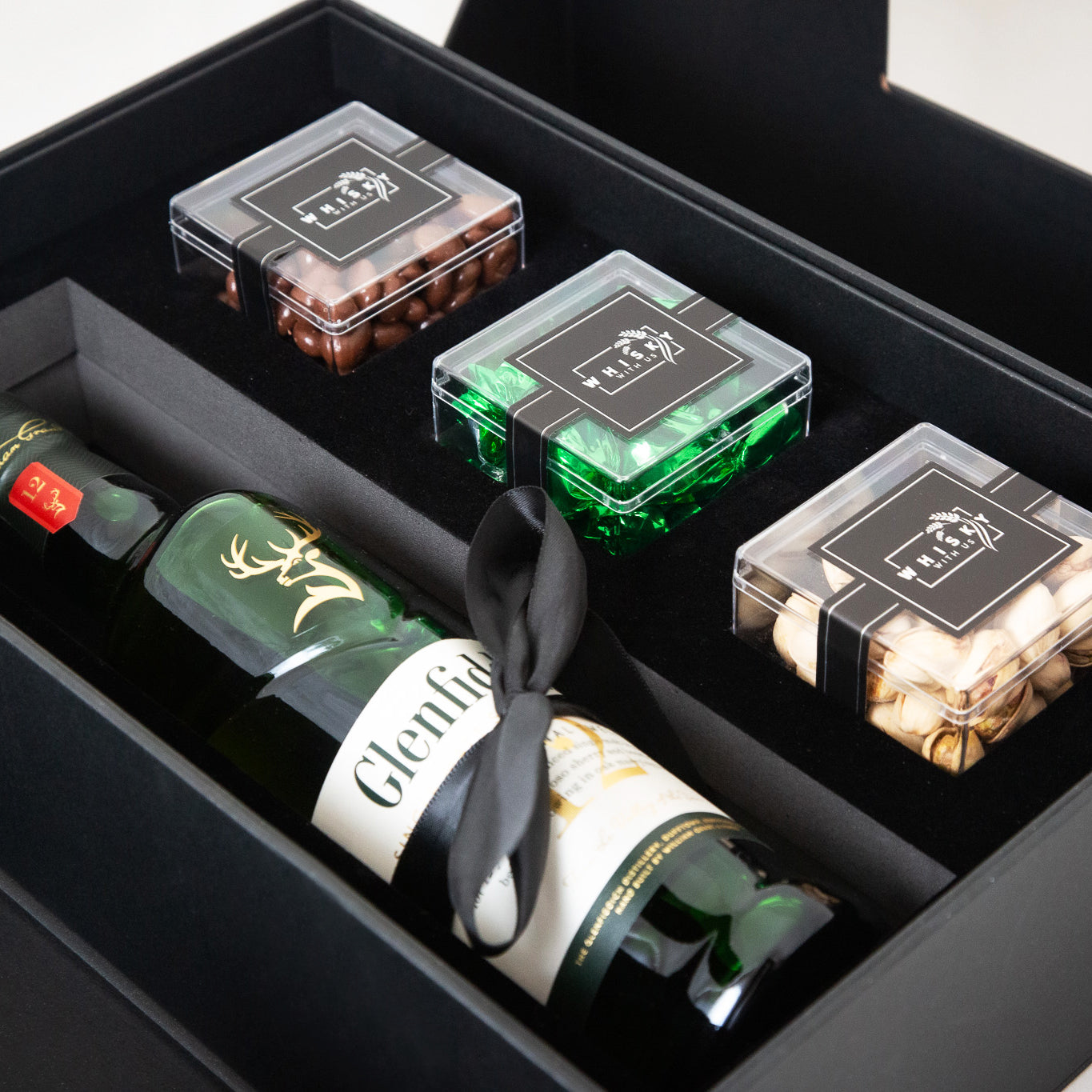 Whisky Hamper Gift Box Glenfiddich 12 Whisky with Paired Treats